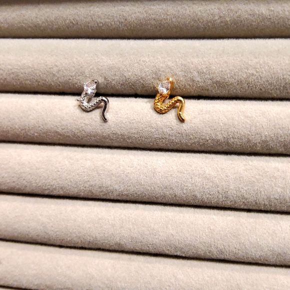 Snake design Body Jewelry - Picture 1 of 3